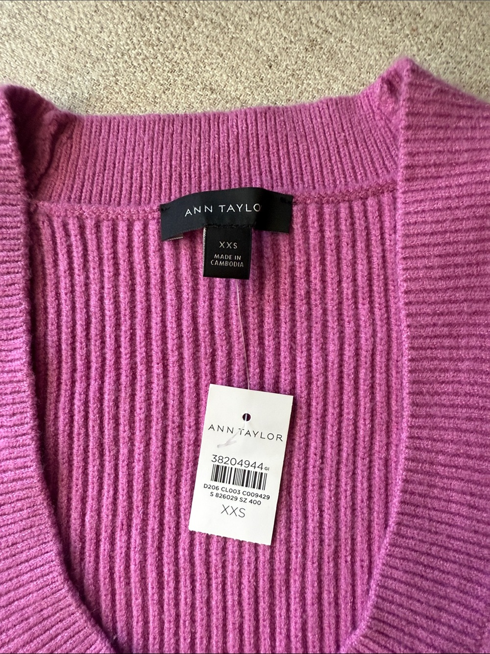 NWT Ann Taylor Bell Sleeve Ribbed Scoop Neck Sweater - Picture 2 of 4